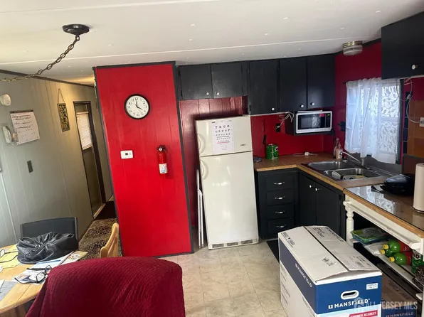 2505 Woodbridge Ave #14L, Edison, NJ 08817