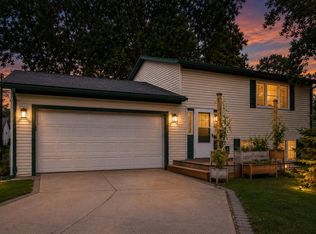 210 W 4th St, Lawton, MI 49065