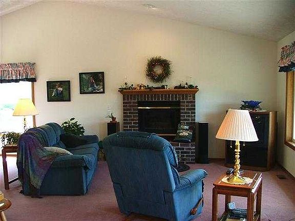 4th image of 13527 S Traver Ln