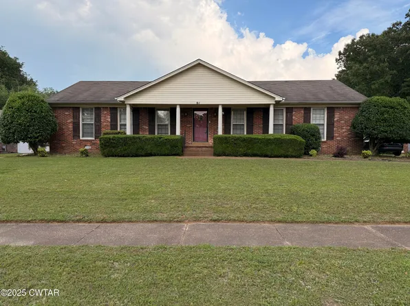 30 Jamestown Dr, Jackson, TN 38305