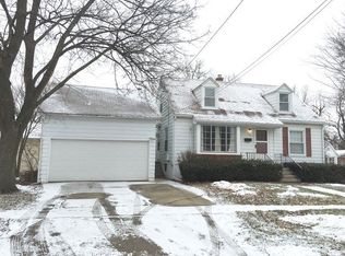 123 E Todd Ave, Woodstock, IL 60098