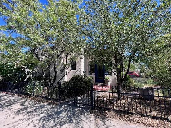 927 11th St NW, Albuquerque, NM 87102