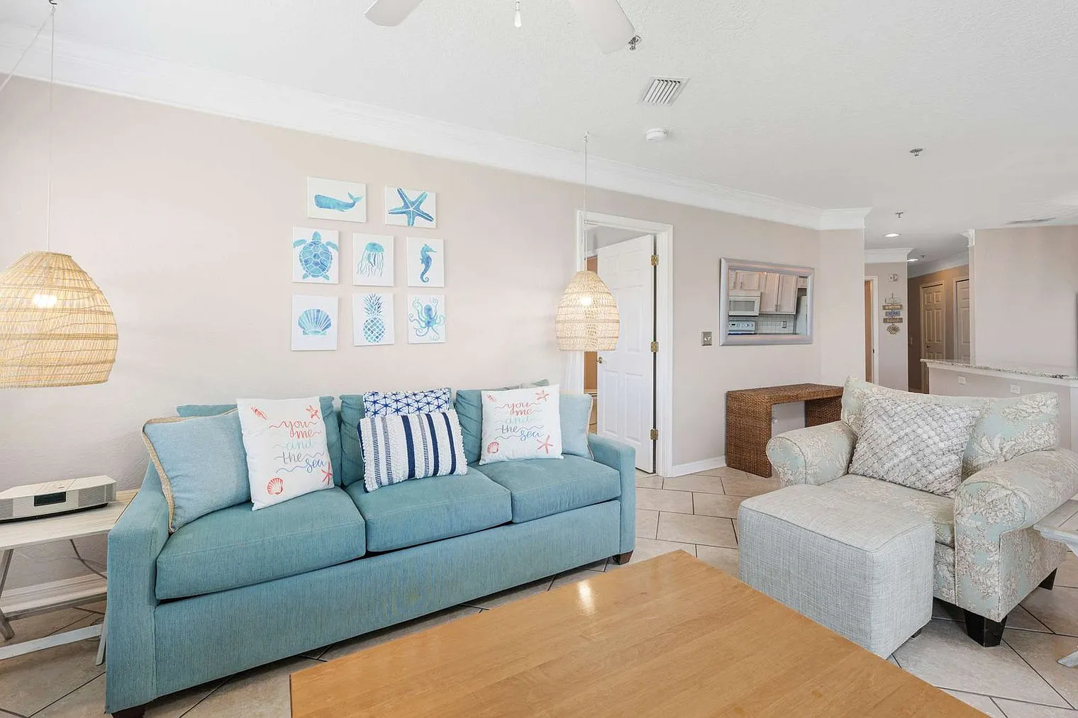2 bed, 2.0 bath, 904 sqft, $2,736 — Photo 1