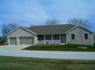 3329 Wynridge Rd, Quincy, IL 62305