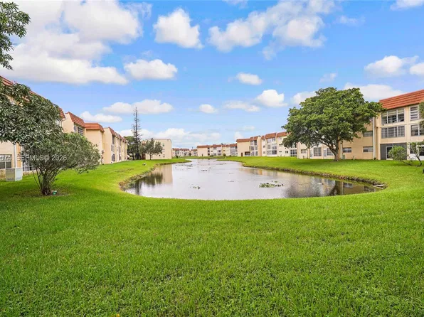8821 Sunrise Lakes Blvd APT 102, Sunrise, FL 33322