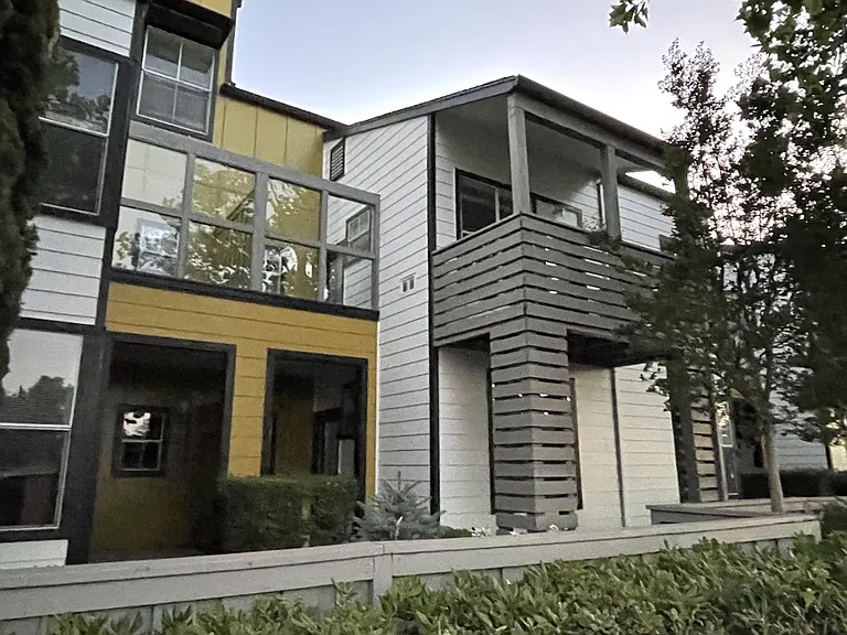 Montage Apartments — Photo 12