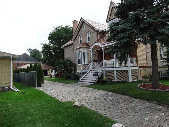 3rd image of 5309 Oakton St