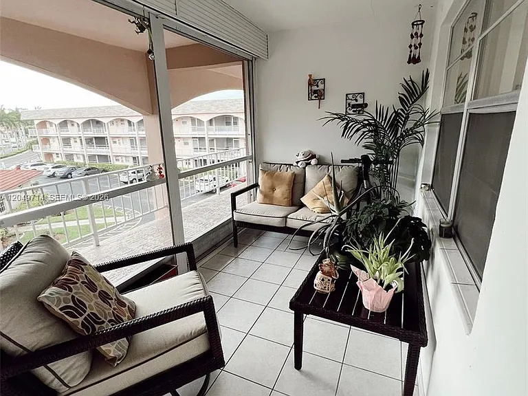 501 Blue Heron Dr #314A — Photo 11
