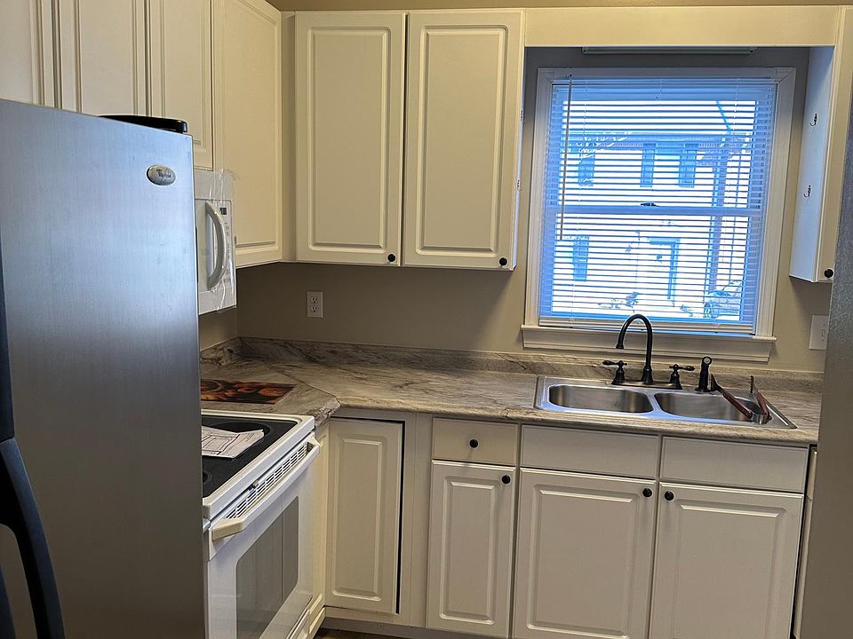 1st image of 1109 8th Ave #5
