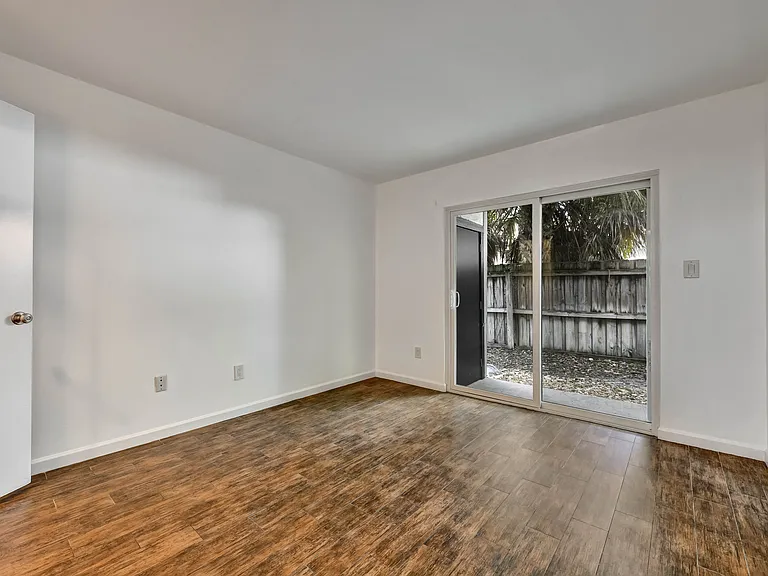 3109 W Horatio St #16 — Photo 19