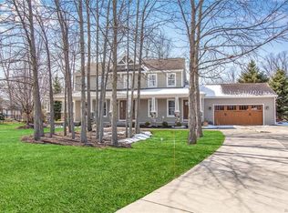7140 Pendale Cir, North Tonawanda, NY 14120