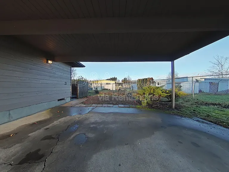 3318 NE Lancaster St #3 — Photo 10