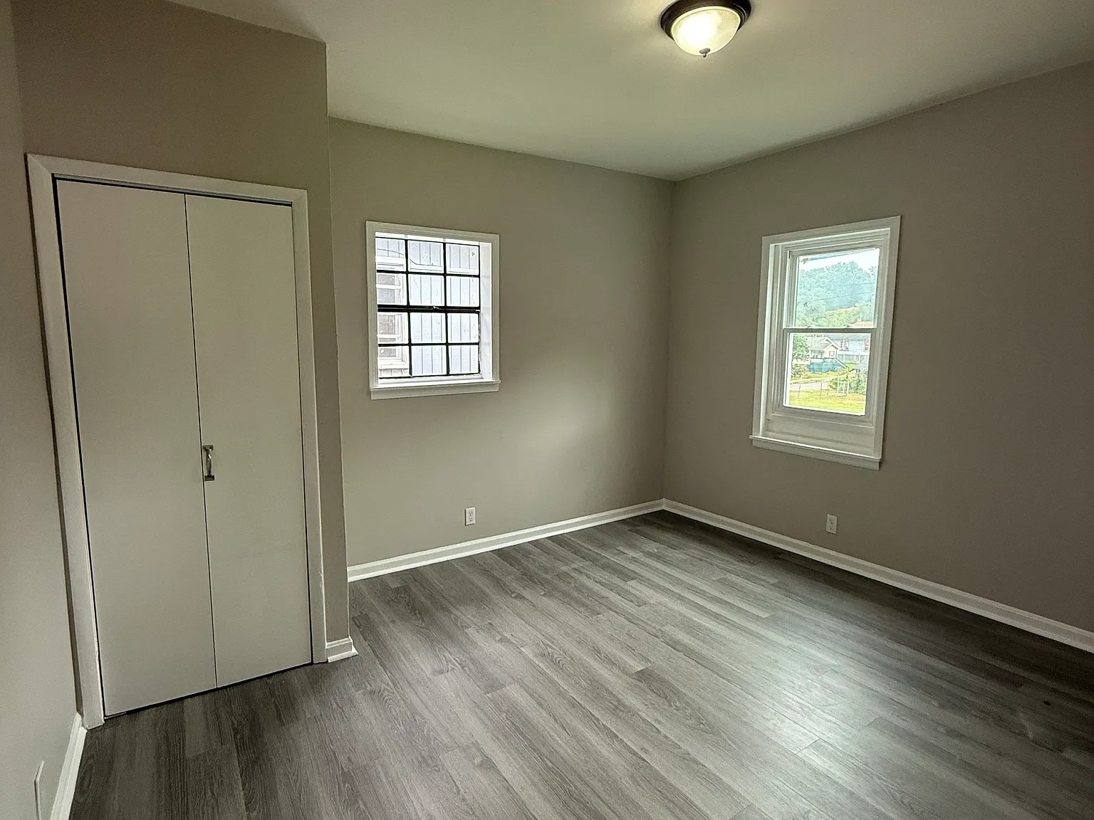 3 bed, 1200 sqft, $1,200 — Photo 3