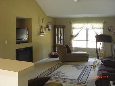 4th image of 5548 Little Falls Dr