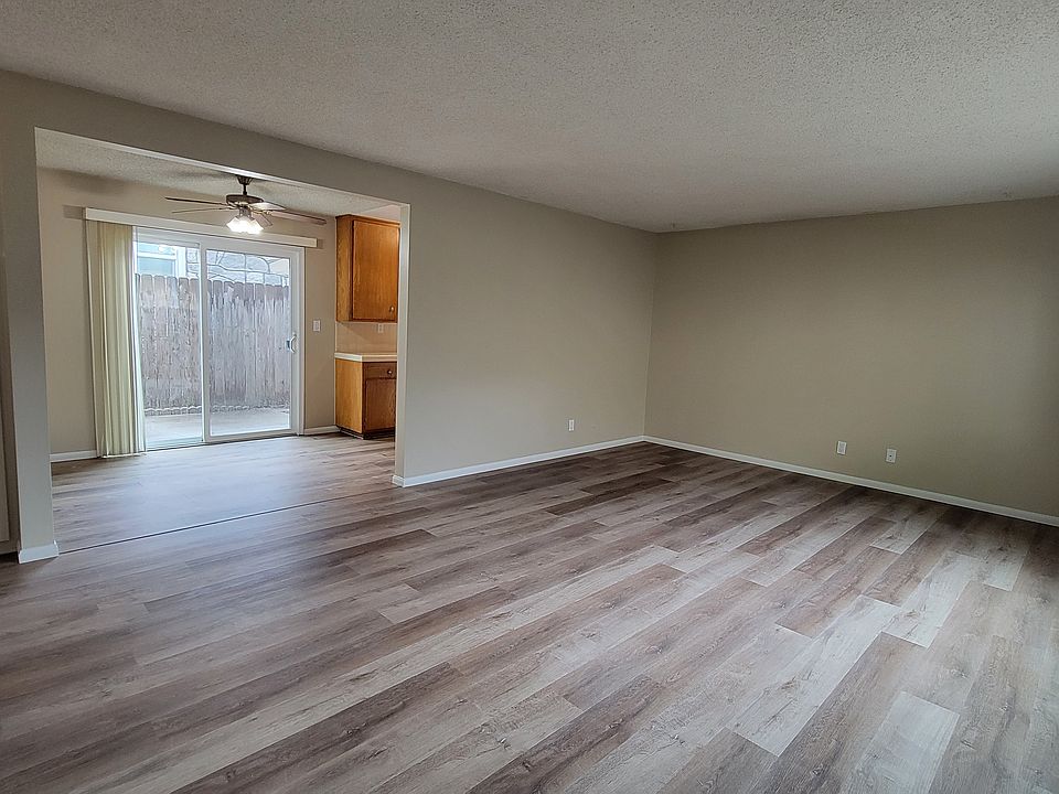 Living Room, Breakfast Nook