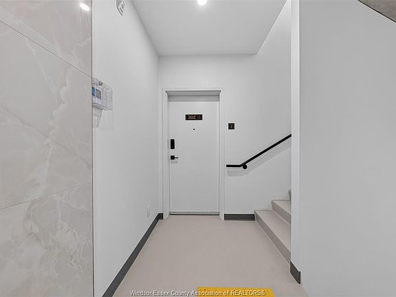 4th image of 215B Lesperance Rd #202B