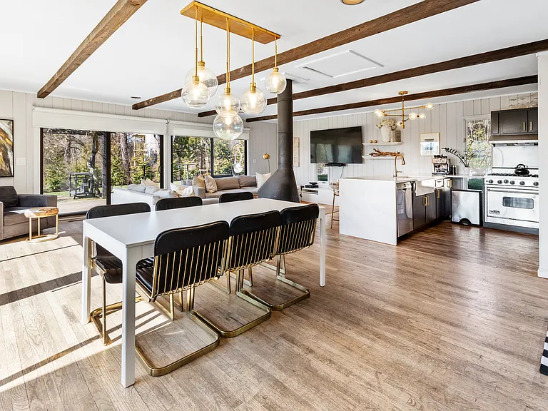 303 Montauk Hwy — Photo 13