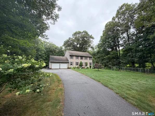 17 Tripp Hollow Road, Brooklyn, CT 06234