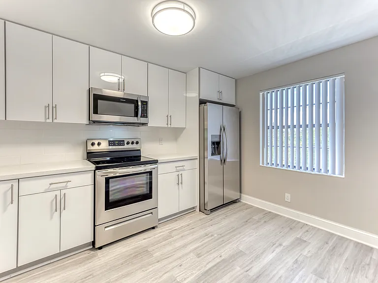 Delray Place Apartments — Photo 14