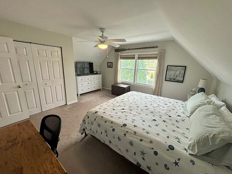 Master Bedroom- King Bed