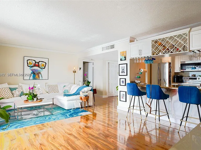 11111 Biscayne Blvd #20E — Photo 23