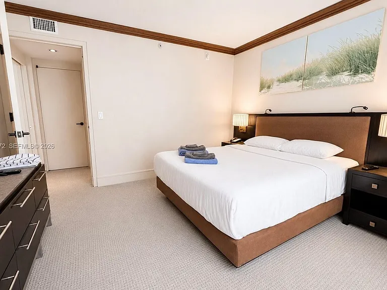 6801 Collins Ave #309 — Photo 4