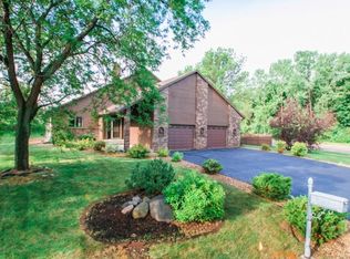 1504 Auburn Ct, Eagan, MN 55122