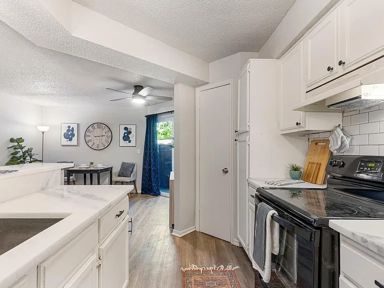 1207 S Quaker Ave #110 — Photo 11