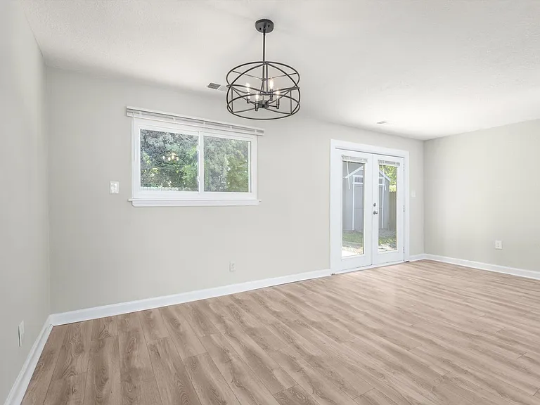 408 Lineberry Rd — Photo 10
