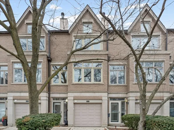 2709 N Janssen Ave, Chicago, IL 60614