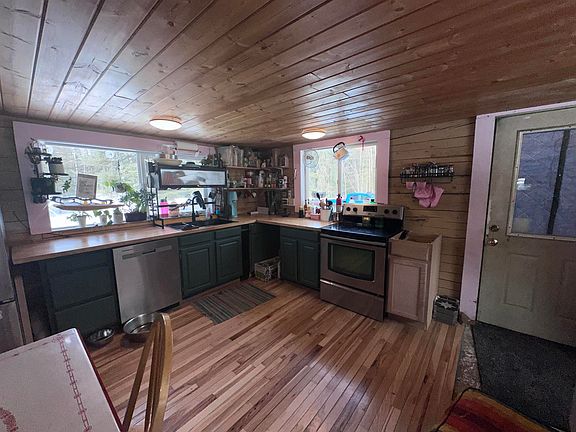 4th image of 290 Gettinger Rd