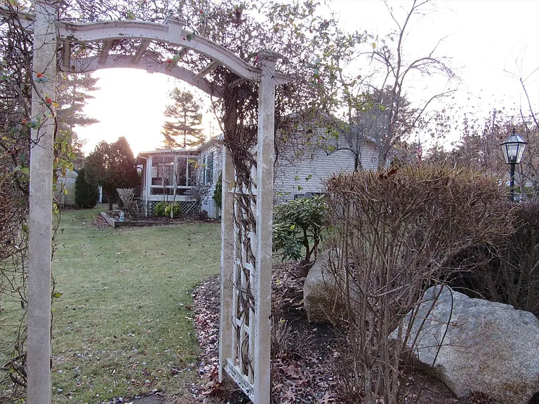 2 Heather Ln — Photo 4