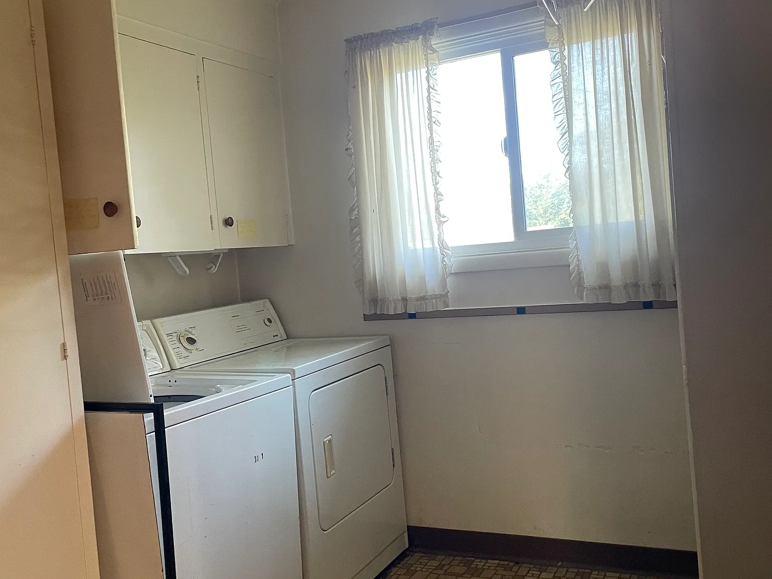 E 34th Place, Eugene — Photo 3