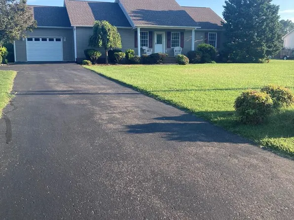 150 Dixie Village Ln, Paris, TN 38242