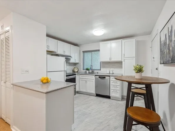 82 Lionel Ave APT A, Waltham, MA 02452