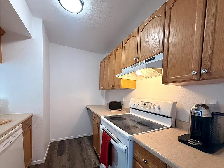 935 Saturn Dr #207 — Photo 3