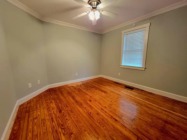 2020 Wolcott Ave — Photo 11