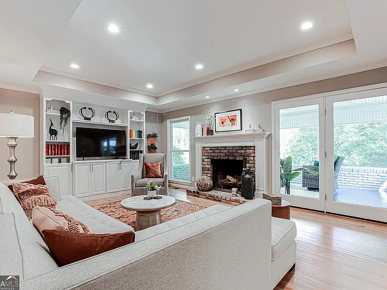 485 Riverside Pkwy — Photo 20