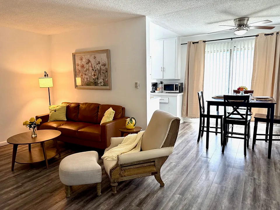 3361 Bagley Ave #8