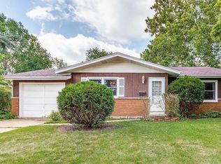 1721 Evergreen St, St Charles, IL 60174