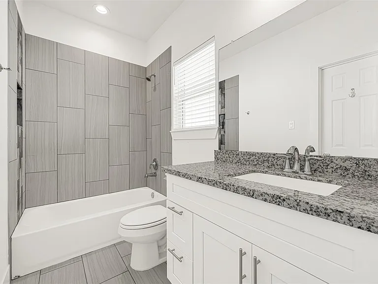 6405 Leopold Star Ln — Photo 17
