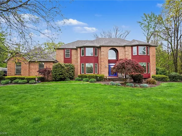 170 Oak Tree Dr, Canfield, OH 44406