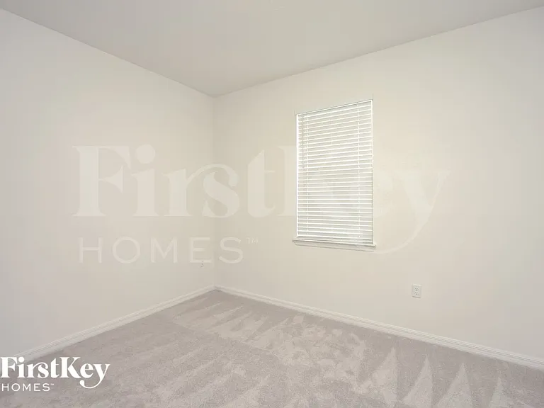 356 Corbel Ln — Photo 12