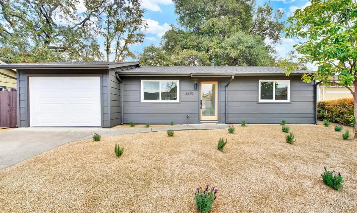 Building Photo - 6610 Oak Leaf Ct