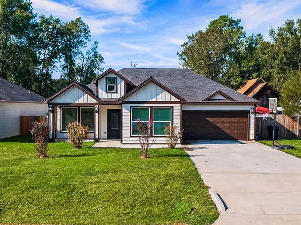 404 Candlelight Ln, Livingston, TX 77351