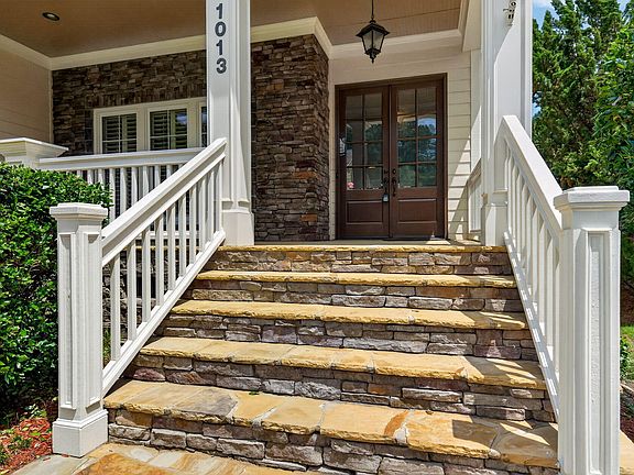 4th image of 1013 Chessridge Way