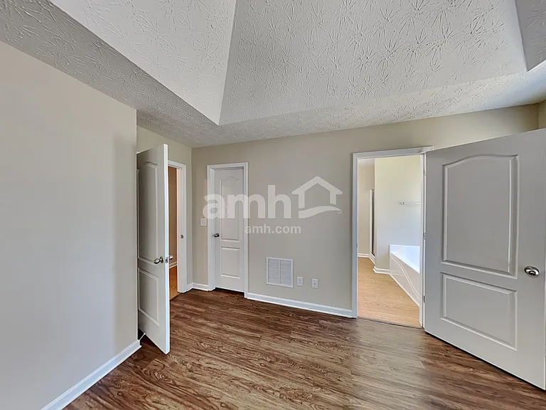 51 Wayne Meadows Ct — Photo 7