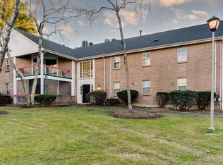 20 Brian Dr APT B, Stoughton, MA 02072