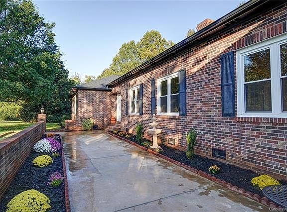 4th image of 606 Candlewick Dr