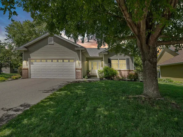 805 Saint Lawrence Dr, Northfield, MN 55057